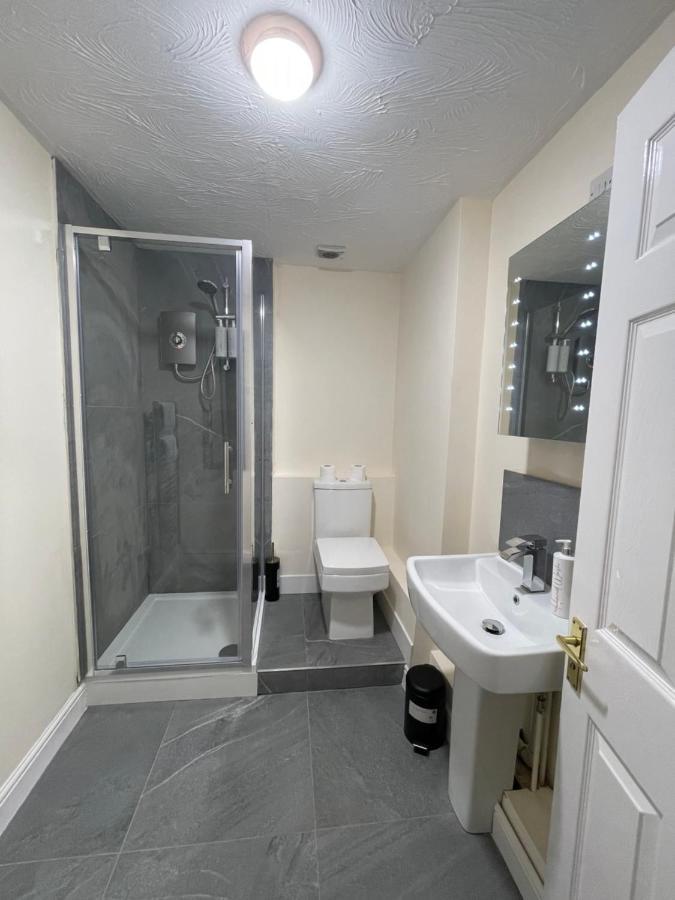The Regency Entire 1 Bedroom Flat Accomodation Лестер Екстер'єр фото
